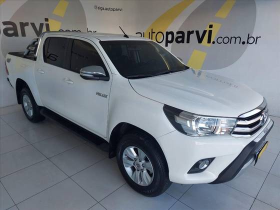 TOYOTA HILUX 2.8 4X4 CS CHASSI 16V TURBO DIESEL 2P MANUAL TOYOTA HILUX 2.8 4X4 CS CHASSI 16V TURBO DIESEL 2P MANUAL